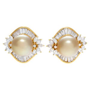 Golden pearl earrings in 18k with 4 carats in marquise & baguette