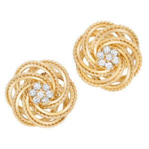 Diamond earrings in 14k