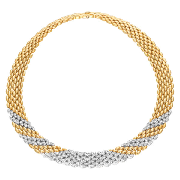 Stylish "PANTHERE" link style necklace with over 8.50 carats full cut round brilliant diamonds  set in 18K yellow gold.