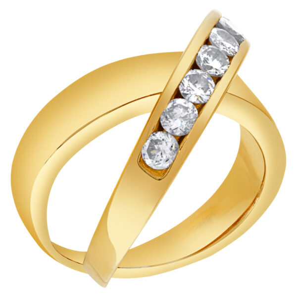 Diamond "X" kiss ring in 14k with 0.90 carats in round diamond accents