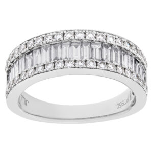 Platinum ring with baguette and round cut diamonds