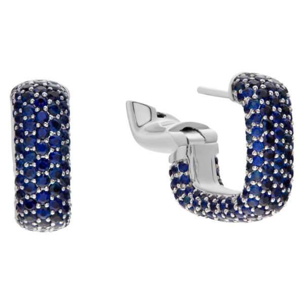 18k White Gold Square Hoop Earrings With 5.72 Carats In Blue Round Cut Sapphires