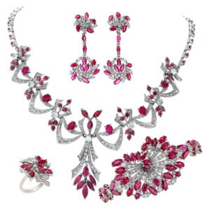 Diamond and ruby set in 14k white gold