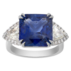 Sapphire and diamond ring in platinum