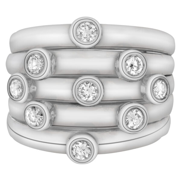 Ring in 18k white gold with diamond accents