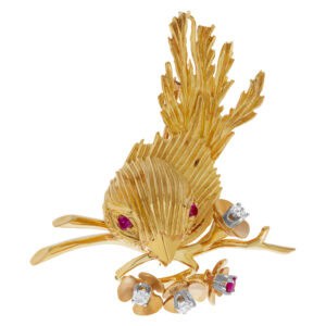 Vintage, beautiful heavy 18K yellow gold brooch: "Sparrow" bird with rubies eyes holding a branch with 4 flowers