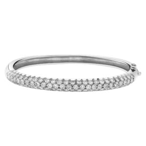 Diamond bangle in 18k white gold