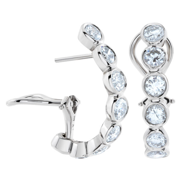 Platinum semi-hoop earrings with 3.75 carats in round diamonds