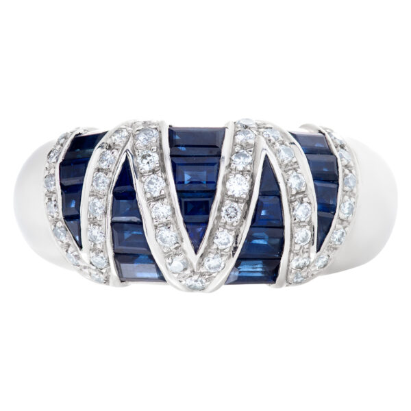 Sapphire and diamond ring in 18k white gold