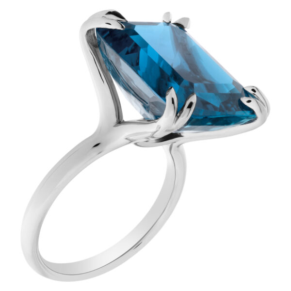 AGL certified 13.99 carat blue cushion shape Aquamarine ring