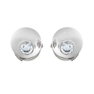 Diamond stud earrings in 18k white gold