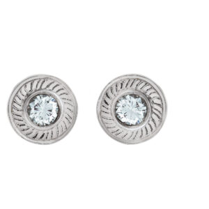 Diamond stud earrings in 18k white gold