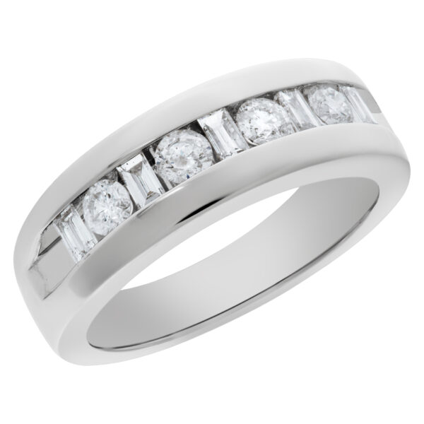 Semi eternity diamond ring in 14k white gold