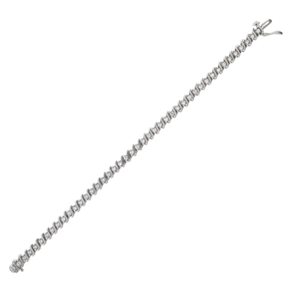 Diamond tennis bracelet in 14k white gold