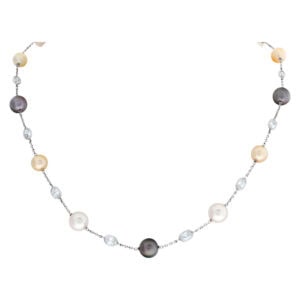 Pearl and diamond necklace in 18k white gold