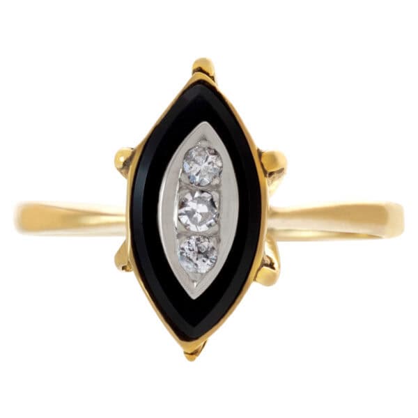 Diamond and onyx ring in 14k yellow gold