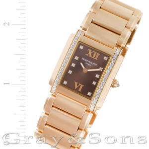 Patek Philippe Twenty 4 4910/11R 18k rose gold 25mm Quartz watch