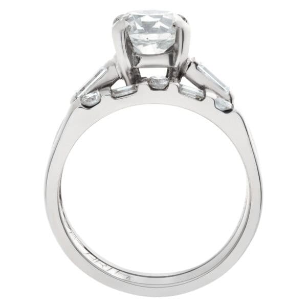 European-cut diamond ring. 1.2 cts center diamond (J color, I1 clarity) in 14k white gold