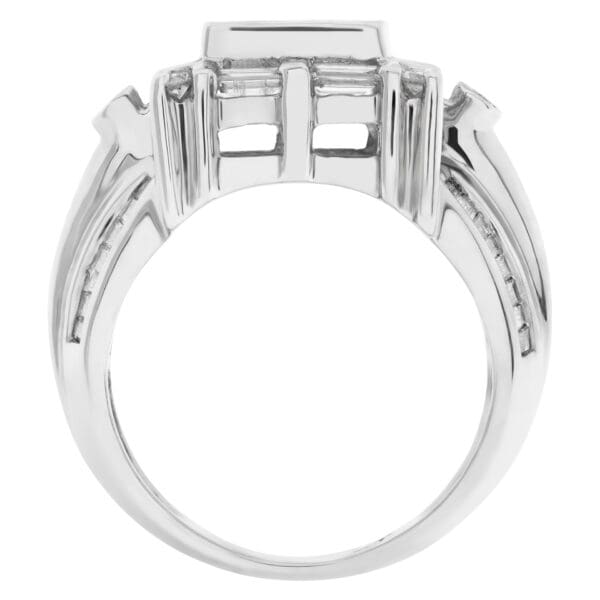 Diamond ring in 14k white gold. 0.74 carats in diamonds. Size 6.5