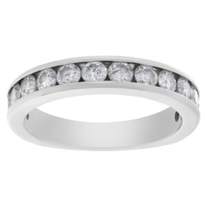 Semi eternity band with approx 1 carat in round cut diamonds 14k white gold