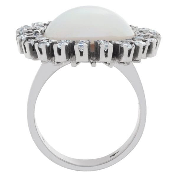 Magnificent diamond and Mobe pearl ring in 14k white gold. 0.80 cts in diamonds