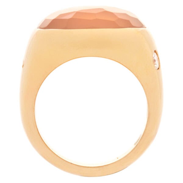 Pomellato rose quartz ring with 2 diamonds in 18k rose gold. Size 6.5