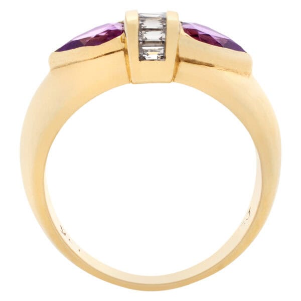 Amethyst heart shape and baguette cut diamond ring,  in 14K yellow gold. Size 6