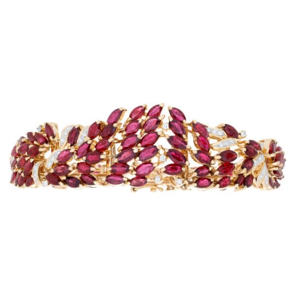 Diamond and ruby bracelet in  18k