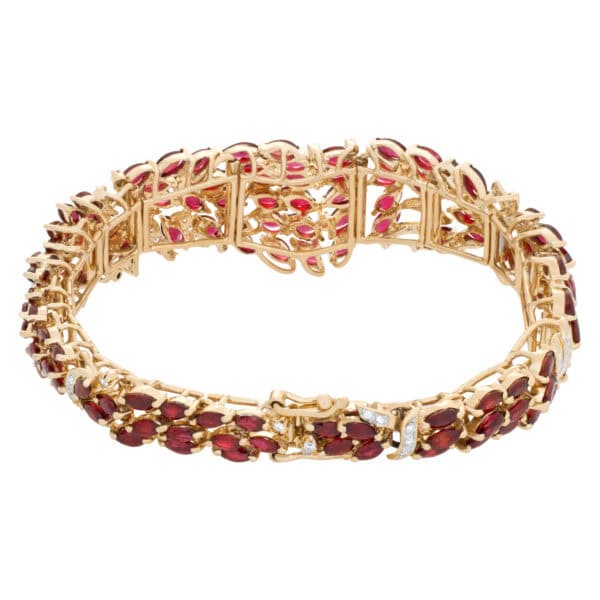 Diamond and ruby bracelet in  18k