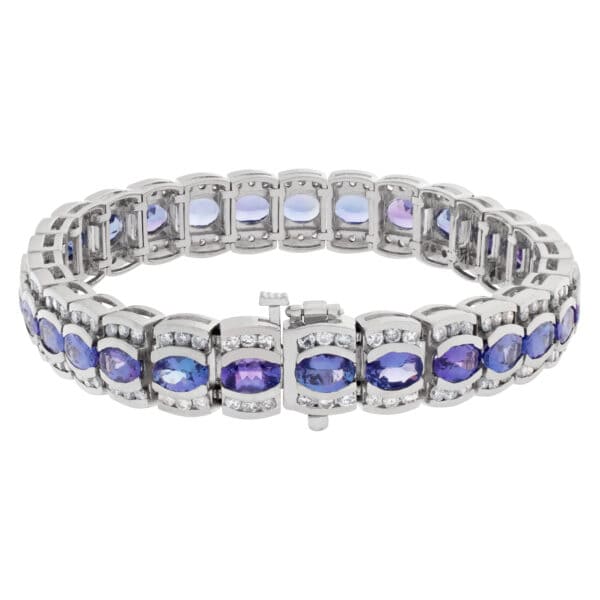 Line bracelet in 14k with 3.95 cts in diamonds and 13.75 cts in tanzanite