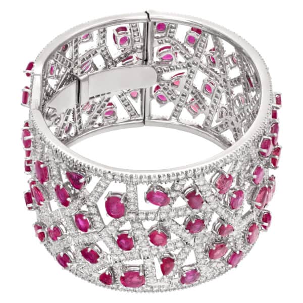 Cuff in 18k white gold with diamonds and rubies